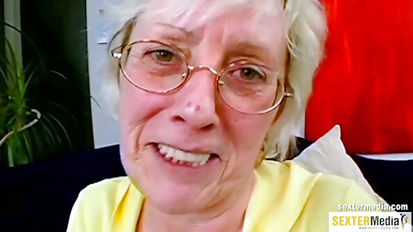 Šviesiaplaukę su gražiu apvaliu užpakaliu jos mylimasis labai stipriai pakliuvo