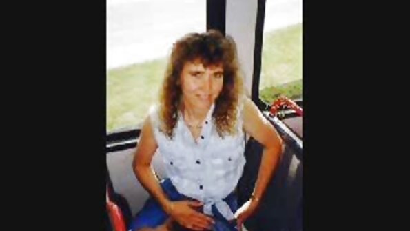 Gražią brunetę sunkiai pakliuvo raumeningas bičiulis