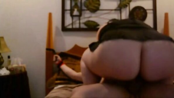 Seksualiai merginai nuplėšiami dugnai ir ji pakliuvo