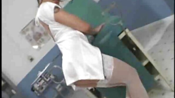 Mergina su mielu plėšimu pakliuvo labai giliai į savo pūlingą