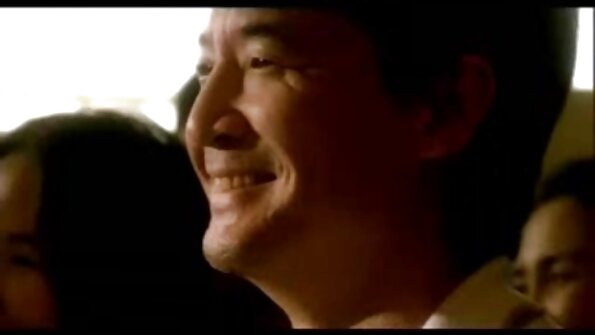 Brunetės ir šviesiaplaukės lesbiečių draugės stipriai mylisi