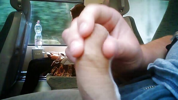 Anya Krey šiurkščiai pakliuvo į pūlingą draugas Charlie Deanas