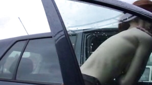 Miegamajame ant kieto gaidžio viršaus yra krūtinė