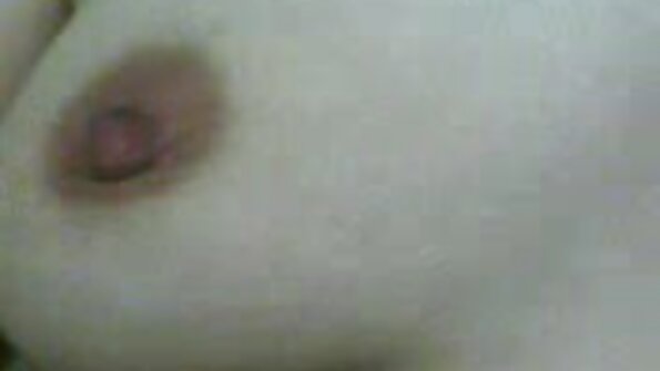 Ištvirkusią mėgėją po dušu pakliuvo jos meilužis